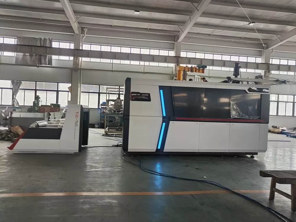 Otomatik servo plastik bardak termoform makinesi Otomatik servo plastik bardak termoform makinesi